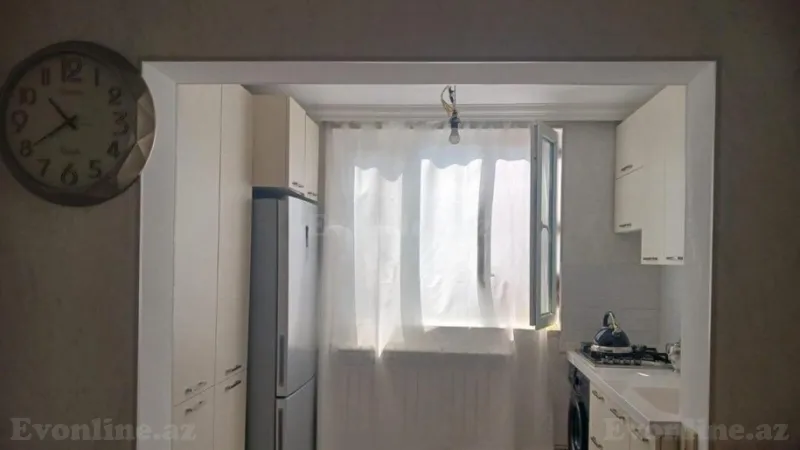 Kirayə verilir 2 otaqlı Mənzil Köhnə tikili 40 m² Neftçilər m. - şəkil 3