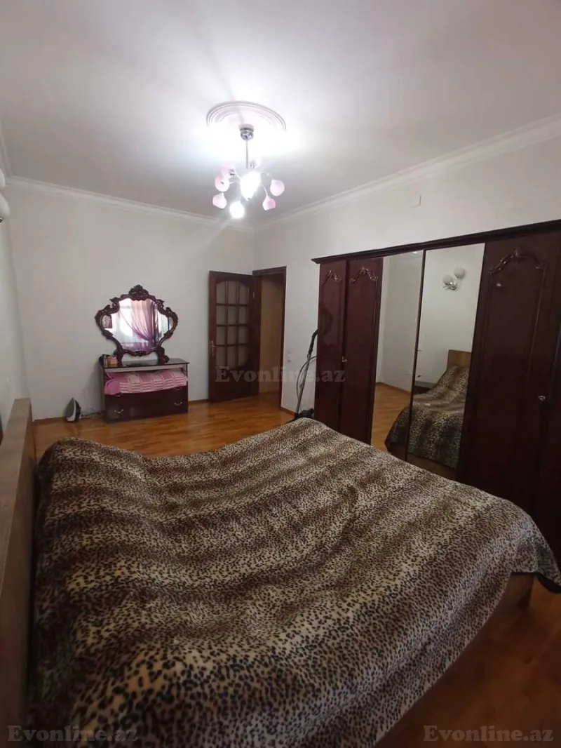 Satılır 5 otaqlı Mənzil Köhnə tikili 110 m² Həzi Aslanov - şəkil 12