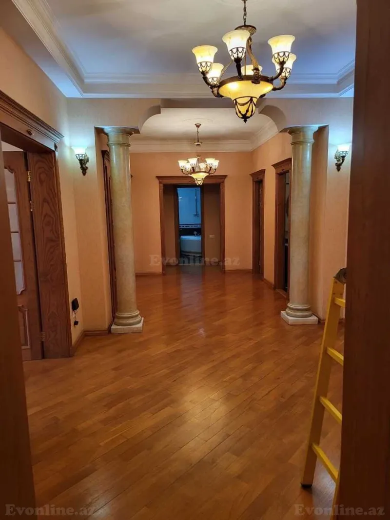 Satılır 5 otaqlı Mənzil Yeni tikili 210 m² Nərimanov r. - şəkil 11