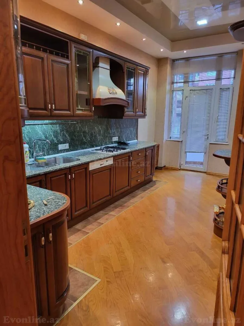 Satılır 5 otaqlı Mənzil Yeni tikili 210 m² Nərimanov r. - şəkil 17