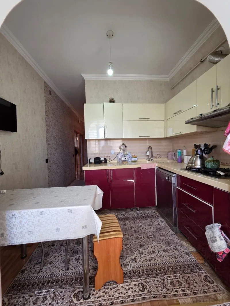 Satılır 4 otaqlı Mənzil Köhnə tikili 120 m² Yeni Yasamal - şəkil 2