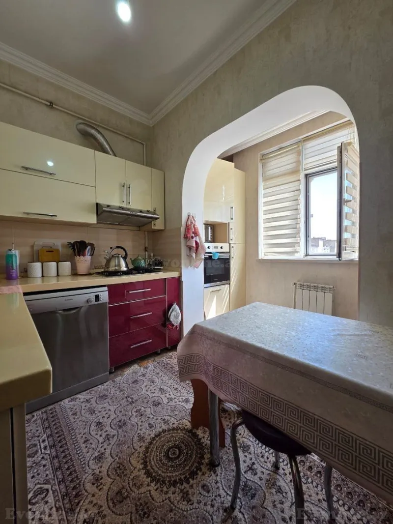 Satılır 4 otaqlı Mənzil Köhnə tikili 120 m² Yeni Yasamal - şəkil 19