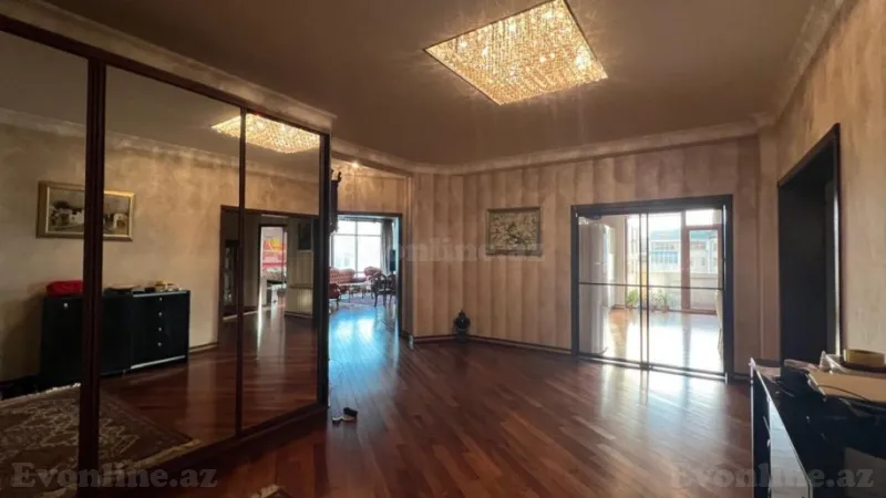 Satılır 4 otaqlı Mənzil Yeni tikili 220 m² 28 May m. - şəkil 9