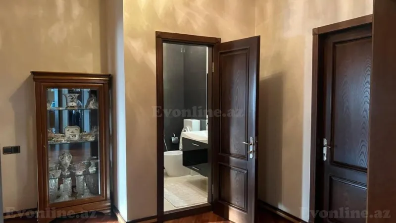 Satılır 4 otaqlı Mənzil Yeni tikili 220 m² 28 May m. - şəkil 10