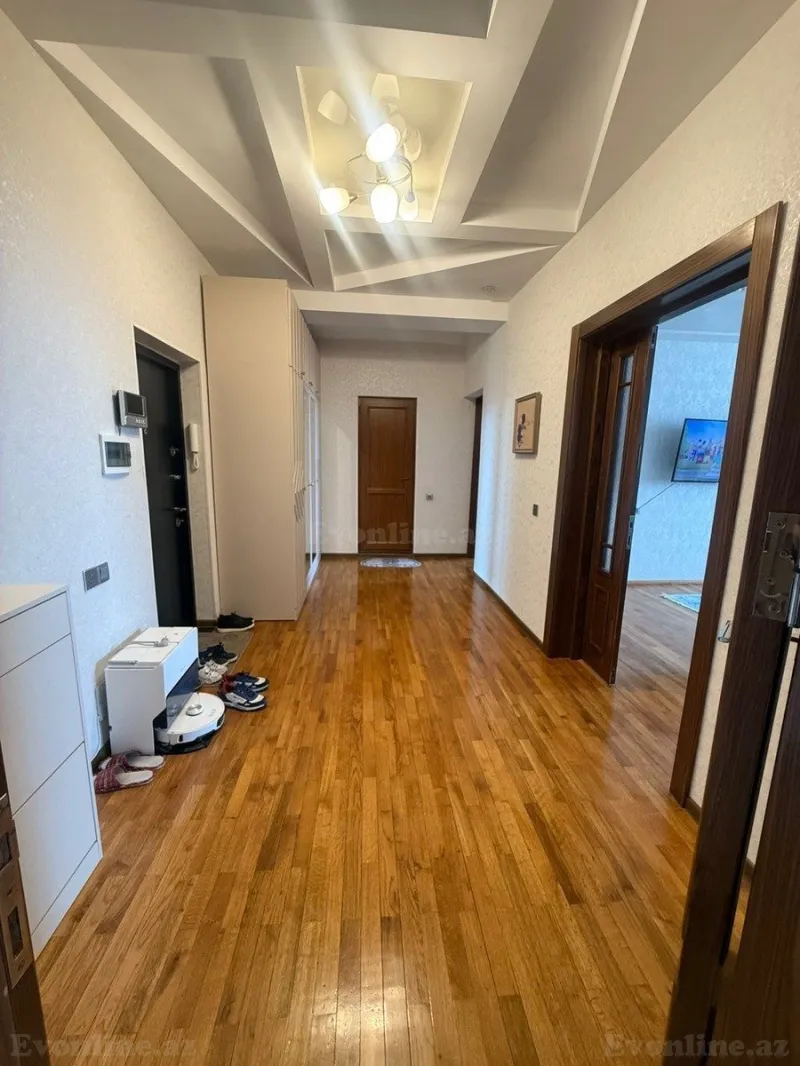 Satılır 2 otaqlı Mənzil Yeni tikili 101 m² 9-cu mikrorayon - şəkil 2