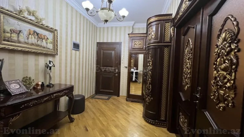 Satılır 3 otaqlı Mənzil Yeni tikili 118 m² 2-ci mikrorayon