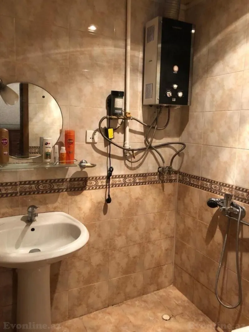 Kirayə verilir 2 otaqlı Mənzil Köhnə tikili 70 m² Xalqlar Dostluğu m. - şəkil 12