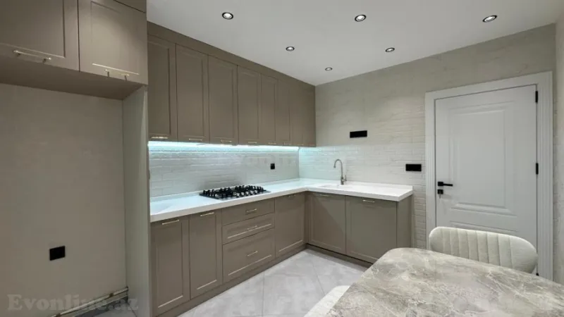 Satılır 2 otaqlı Mənzil Köhnə tikili 65 m² Həzi Aslanov m. - şəkil 5