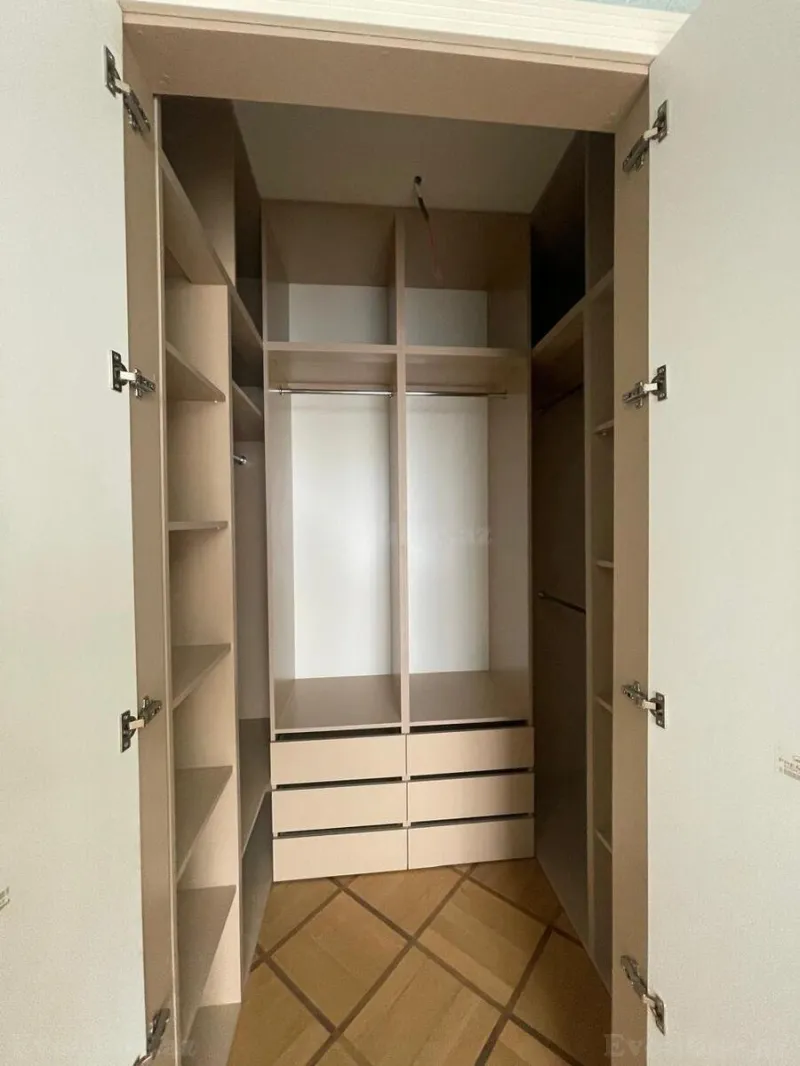 Kirayə verilir 3 otaqlı Mənzil Yeni tikili 140 m² Xətai m. - şəkil 14