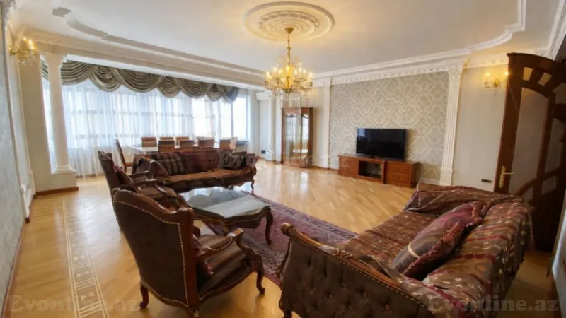 4 otaqlı Mənzil 230 m² Gənclik m. Satılır