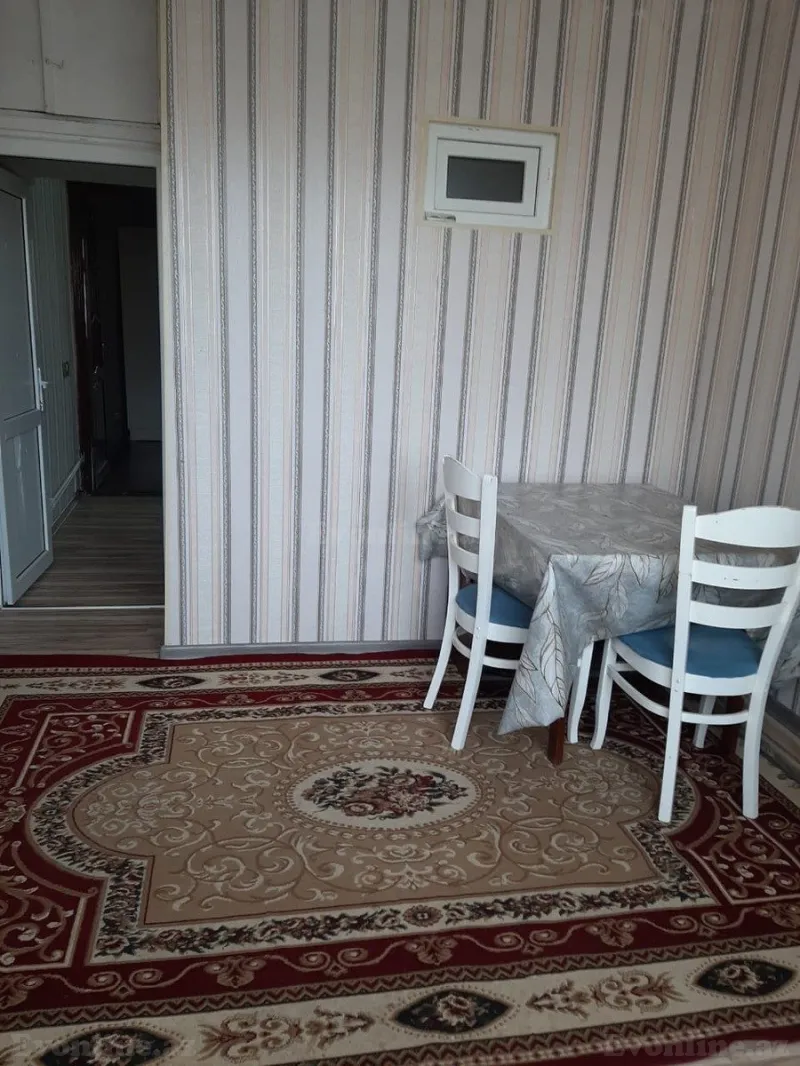 Kirayə verilir 1 otaqlı Mənzil Köhnə tikili 50 m² Yeni Yasamal