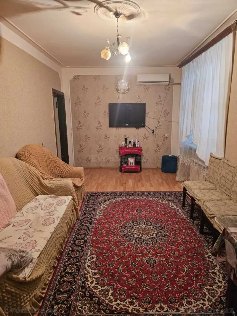2 otaqlı Mənzil 40 m² Neftçilər m. Satılır
