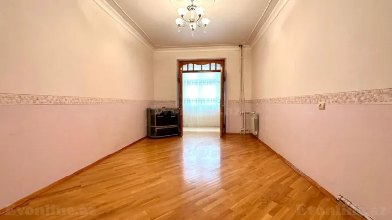 Kirayə verilir 3 otaqlı Mənzil Köhnə tikili 80 m² Neftçilər m. - şəkil 7