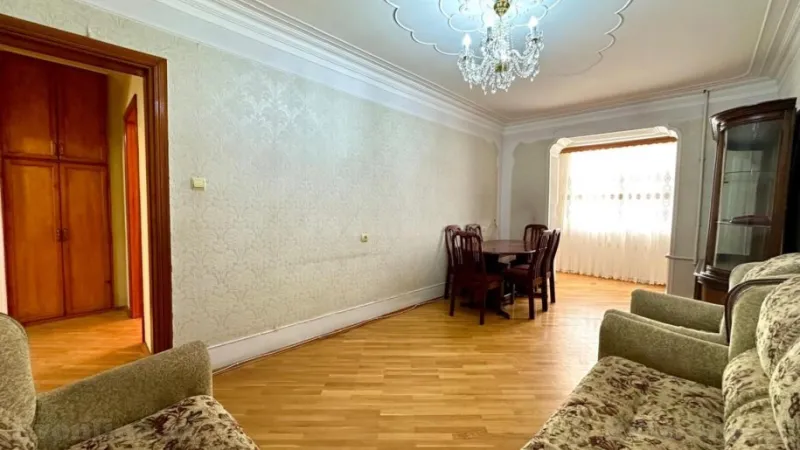 Kirayə verilir 3 otaqlı Mənzil Köhnə tikili 80 m² Neftçilər m. - şəkil 8