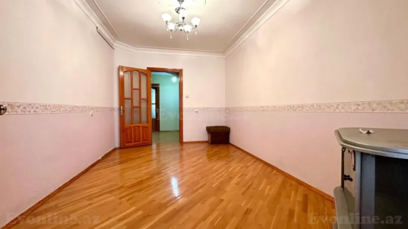 Kirayə verilir 3 otaqlı Mənzil Köhnə tikili 80 m² Neftçilər m. - şəkil 10