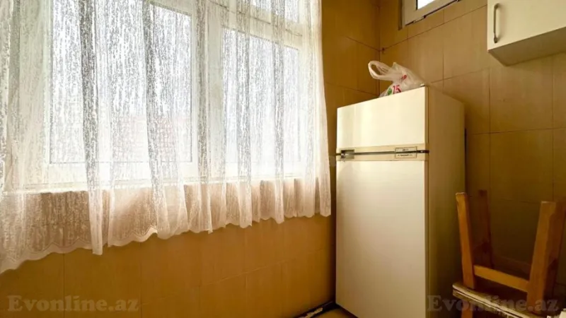 Kirayə verilir 3 otaqlı Mənzil Köhnə tikili 80 m² Neftçilər m. - şəkil 12