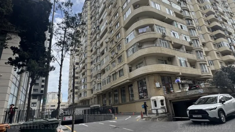 Satılır 2 otaqlı Mənzil Yeni tikili 68 m² 8 Noyabr m.