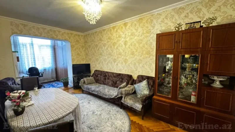 3 otaqlı Mənzil 80 m² 7-ci mikrorayon Satılır