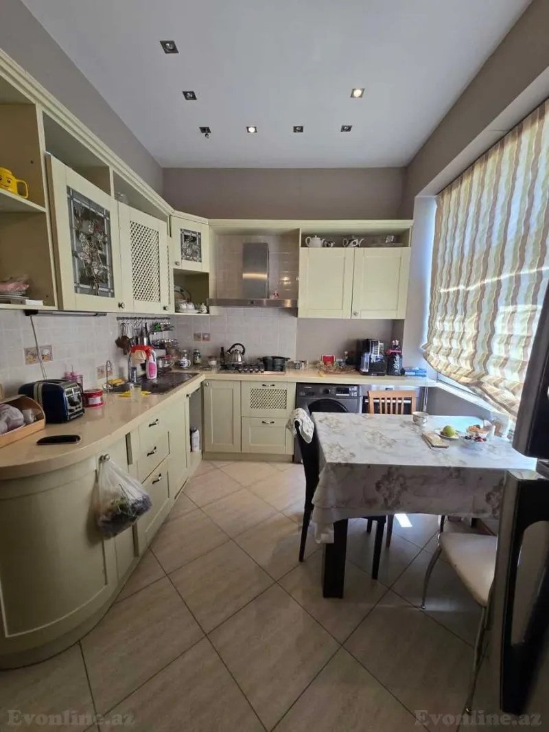 Satılır 4 otaqlı Mənzil Köhnə tikili 103 m² Sahil m. - şəkil 16