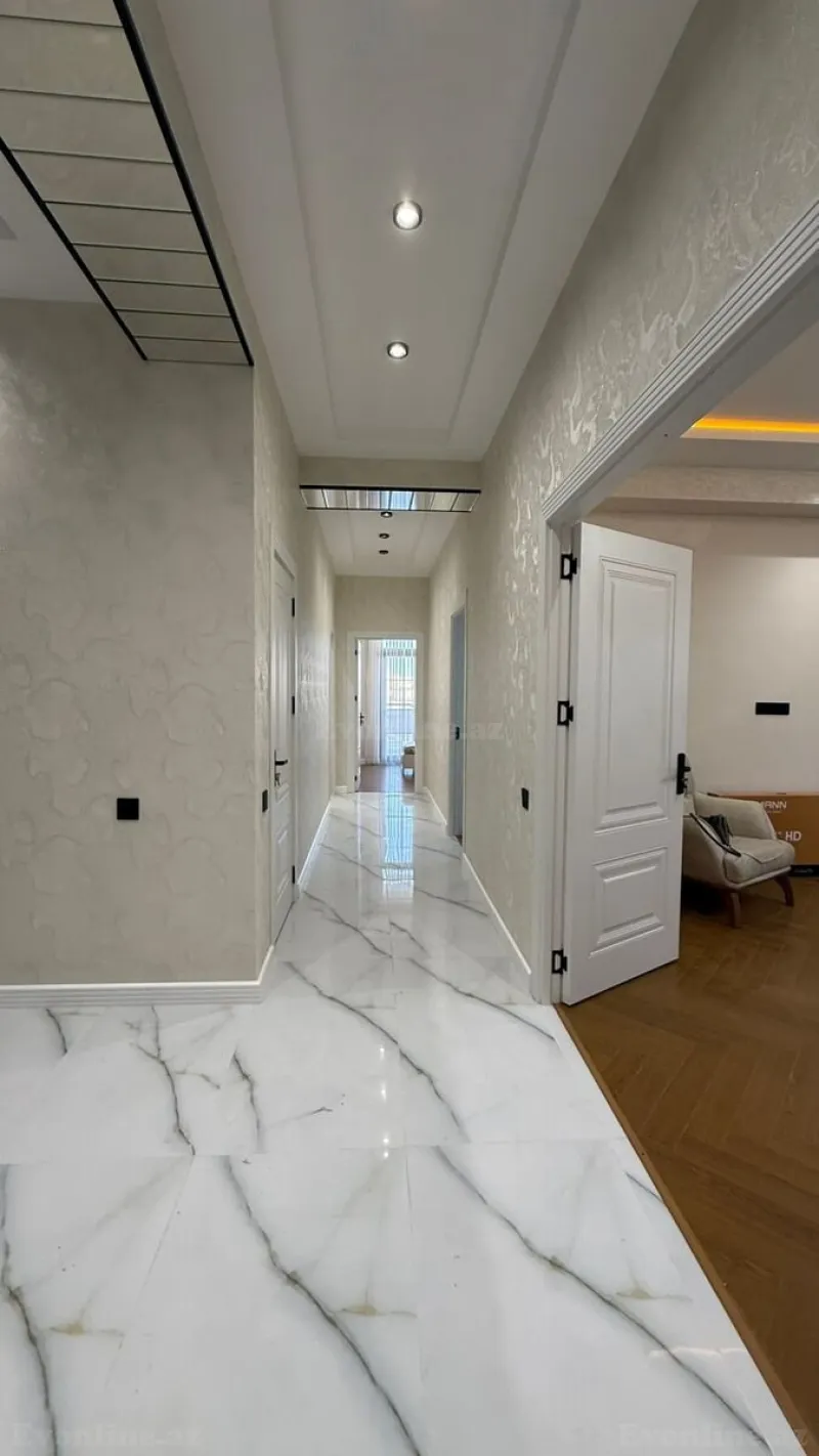 Satılır 4 otaqlı Mənzil Yeni tikili 136 m² Neftçilər m. - şəkil 11