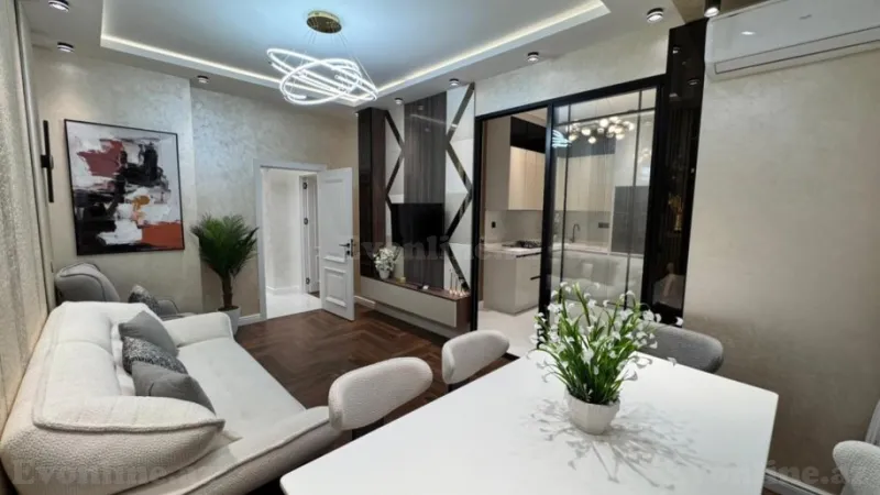 Satılır 3 otaqlı Mənzil Yeni tikili 80 m² 8-ci mikrorayon