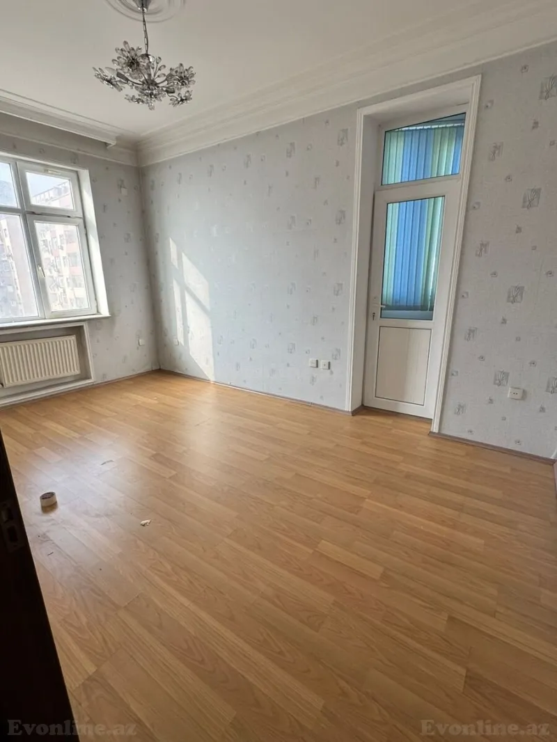Satılır 3 otaqlı Mənzil Yeni tikili 121 m² 8-ci mikrorayon - şəkil 2