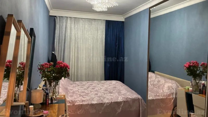3 otaqlı Mənzil 75 m² 1-ci mikrorayon Satılır