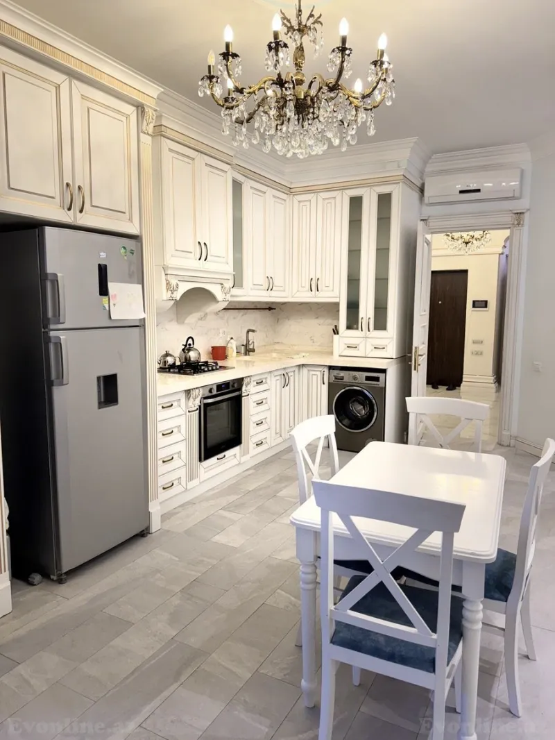 Kirayə verilir 4 otaqlı Mənzil Yeni tikili 210 m² Nizami m. - şəkil 19