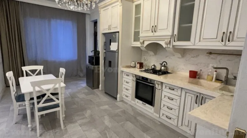 Kirayə verilir 4 otaqlı Mənzil Yeni tikili 210 m² Nizami m. - şəkil 21