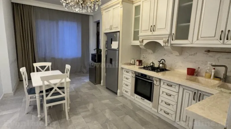 Kirayə verilir 4 otaqlı Mənzil Yeni tikili 210 m² Nizami m. - şəkil 22