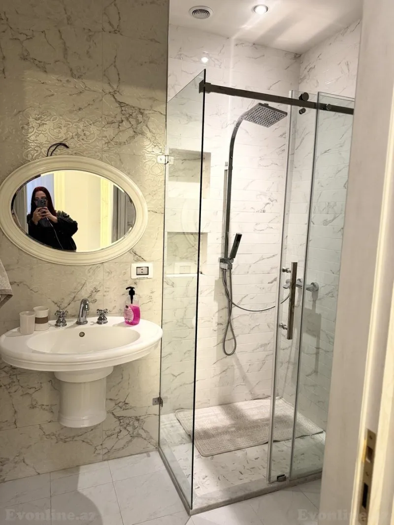 Kirayə verilir 4 otaqlı Mənzil Yeni tikili 210 m² Nizami m. - şəkil 24