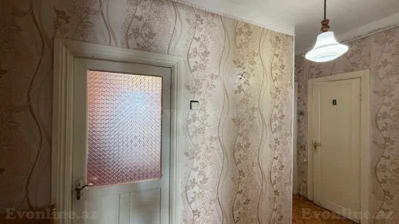 Satılır 2 otaqlı Mənzil Köhnə tikili 65 m² Xalqlar Dostluğu m. - şəkil 12