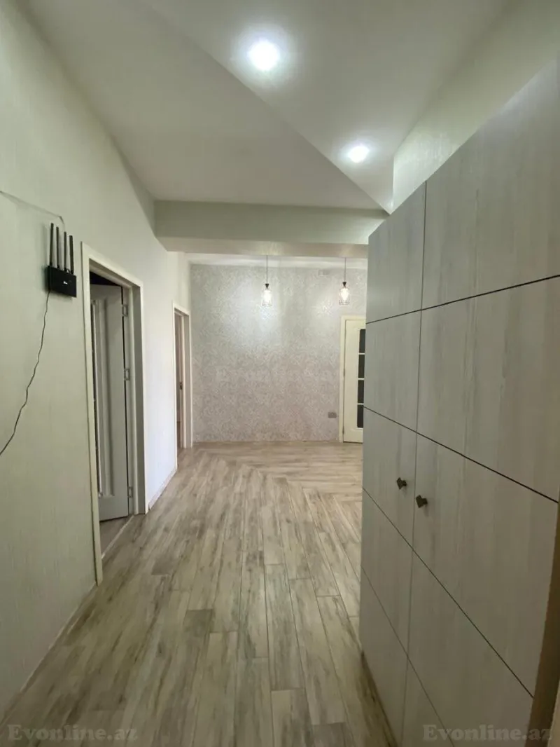 Kirayə verilir 3 otaqlı Mənzil Yeni tikili 150 m² İnşaatçılar m. - şəkil 17