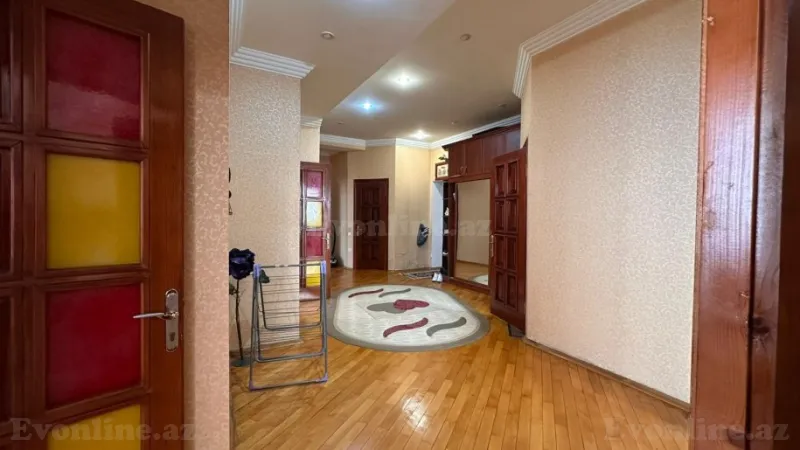 Satılır 4 otaqlı Mənzil Yeni tikili 160 m² Nəsimi r. - şəkil 14