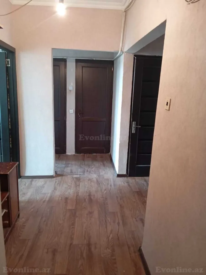 Satılır 3 otaqlı Mənzil Köhnə tikili 75 m² Suraxanı r. - şəkil 5