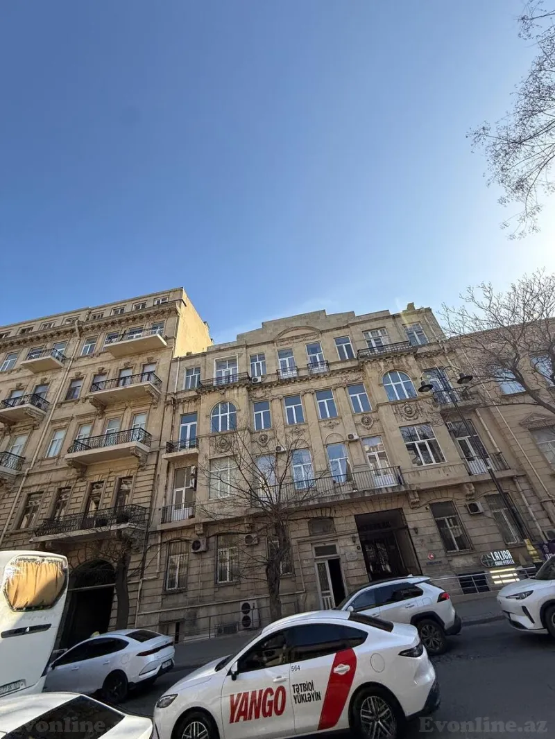 Satılır 10 otaqlı Mənzil Yeni tikili 360 m² Bayıl - şəkil 2