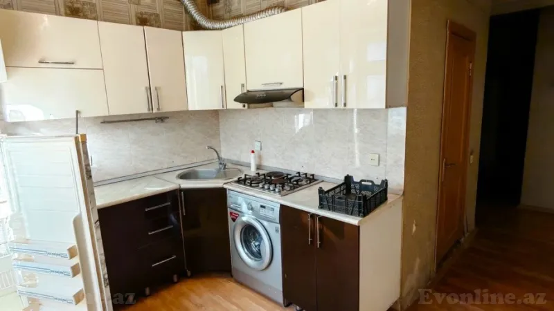 Satılır 4 otaqlı Mənzil Köhnə tikili 100 m² Nərimanov r. - şəkil 14