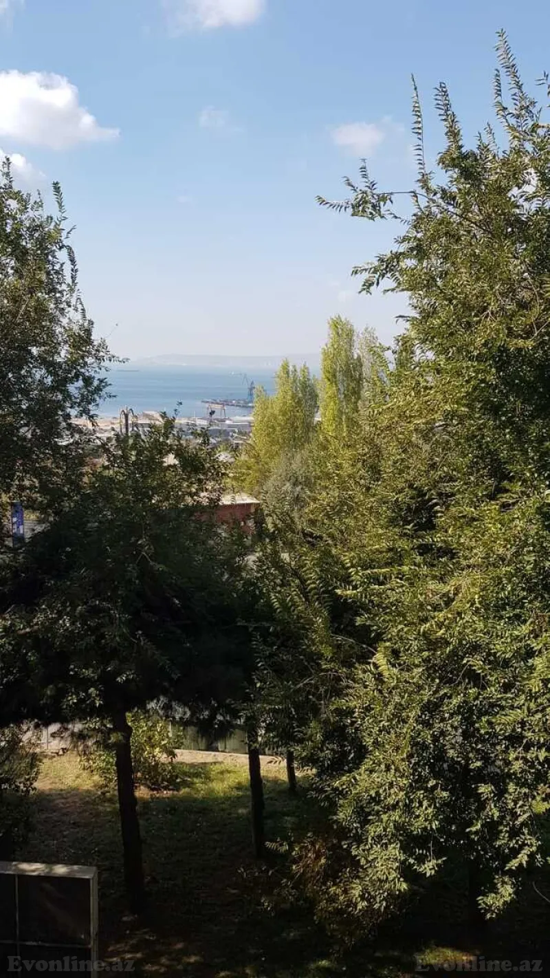 2 otaqlı Mənzil 65 m² Xətai r. Satılır