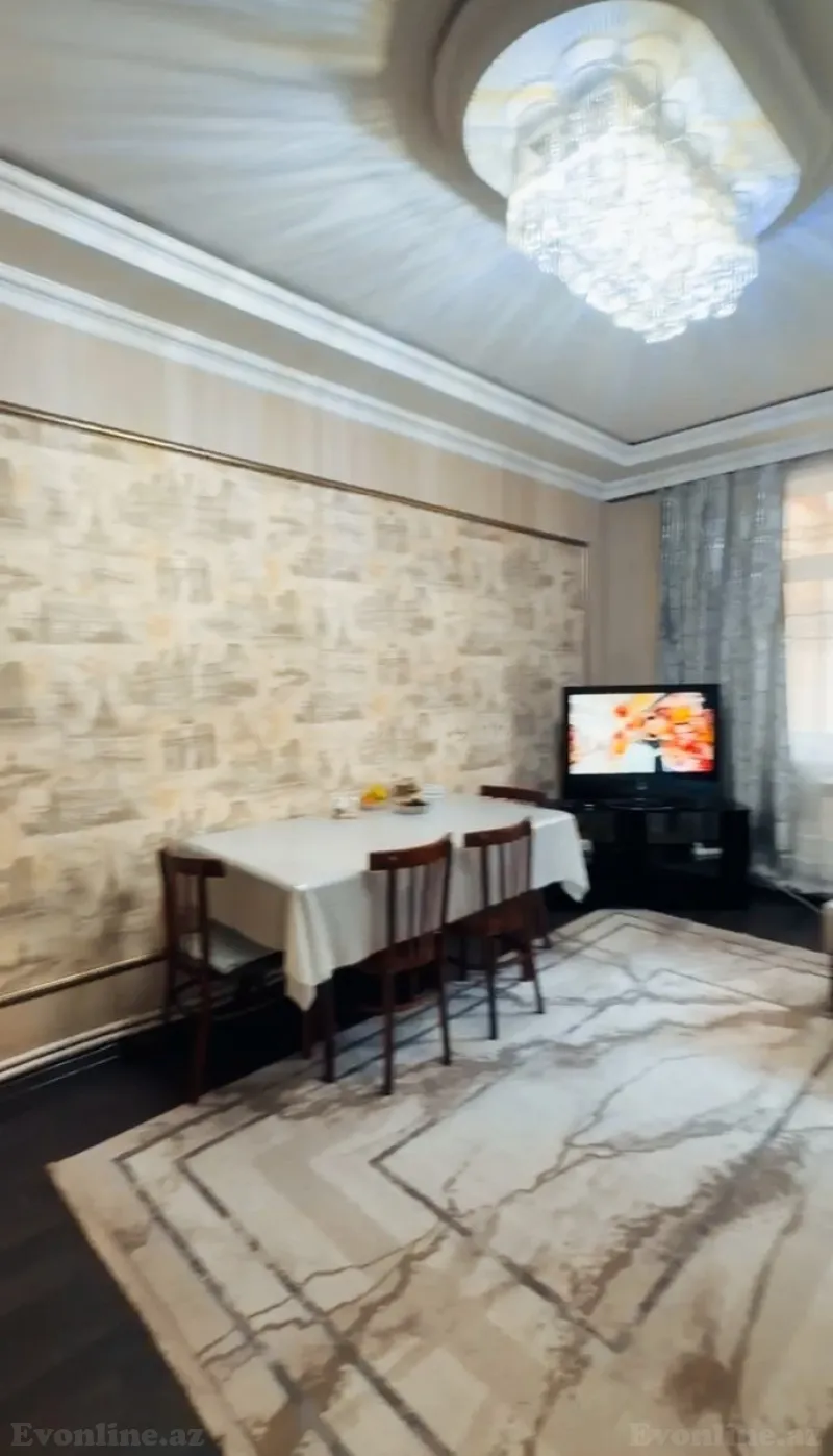 Satılır 2 otaqlı Mənzil Köhnə tikili 50 m² 4-cü mikrorayon - şəkil 2