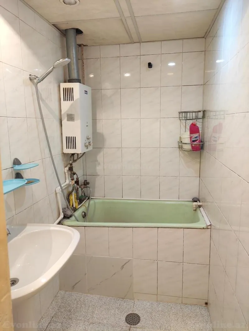 Kirayə verilir 2 otaqlı Mənzil Köhnə tikili 75 m² Əhmədli m. - şəkil 8