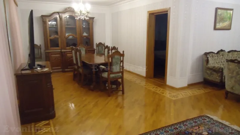 Kirayə verilir 6 otaqlı Mənzil Köhnə tikili 258 m² Xətai m. - şəkil 2