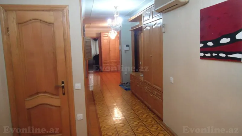 Kirayə verilir 6 otaqlı Mənzil Köhnə tikili 258 m² Xətai m. - şəkil 16