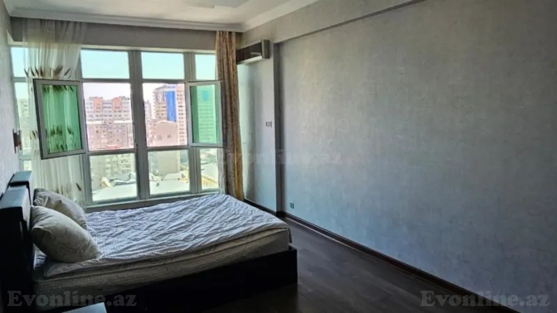 Kirayə verilir 4 otaqlı Mənzil Yeni tikili 180 m² Xətai m. - şəkil 12