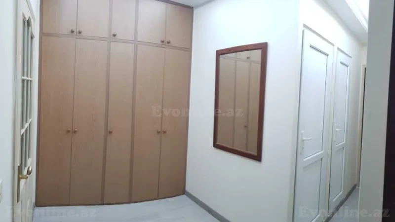 Satılır 2 otaqlı Mənzil Köhnə tikili 65 m² Xətai r. - şəkil 3