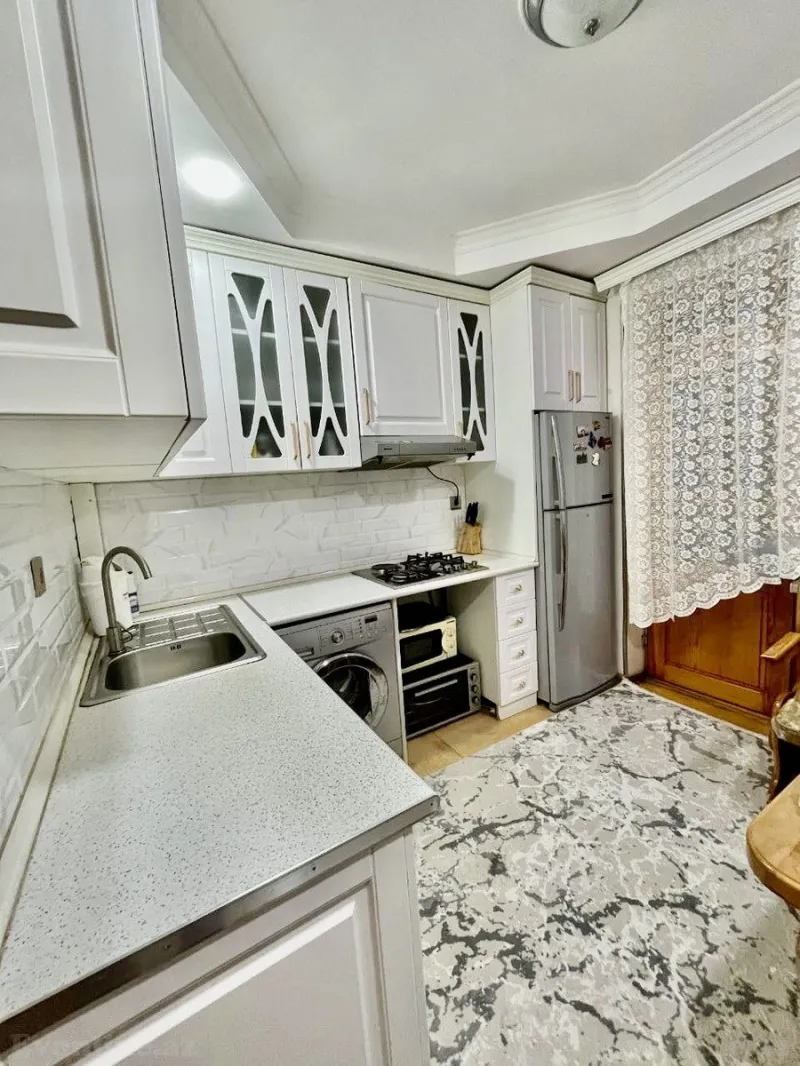 Satılır 5 otaqlı Mənzil Köhnə tikili 120 m² Xalqlar Dostluğu m. - şəkil 9