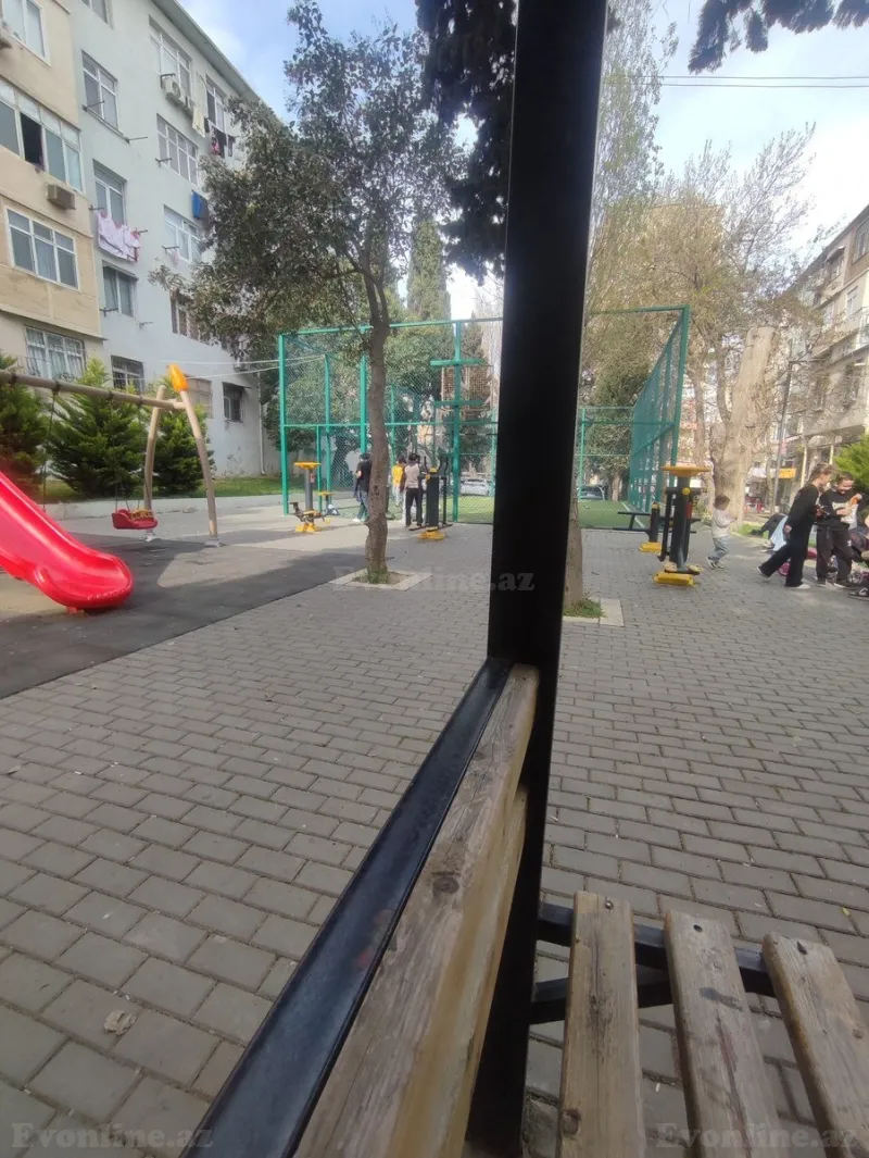 Kirayə verilir 2 otaqlı Mənzil Köhnə tikili 40 m² 4-cü mikrorayon - şəkil 2