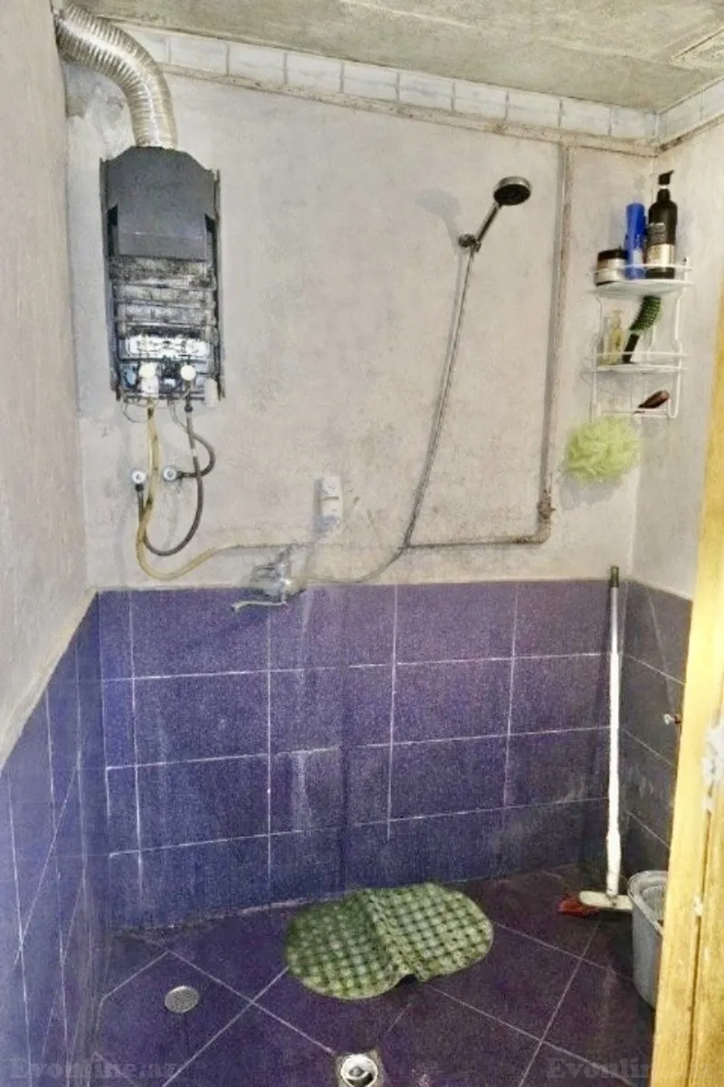 Satılır 2 otaqlı Mənzil Köhnə tikili 60 m² Xalqlar Dostluğu m. - şəkil 3