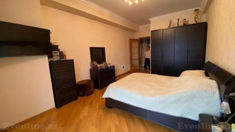 Satılır 3 otaqlı Mənzil Yeni tikili 130 m² 28 May m. - şəkil 18