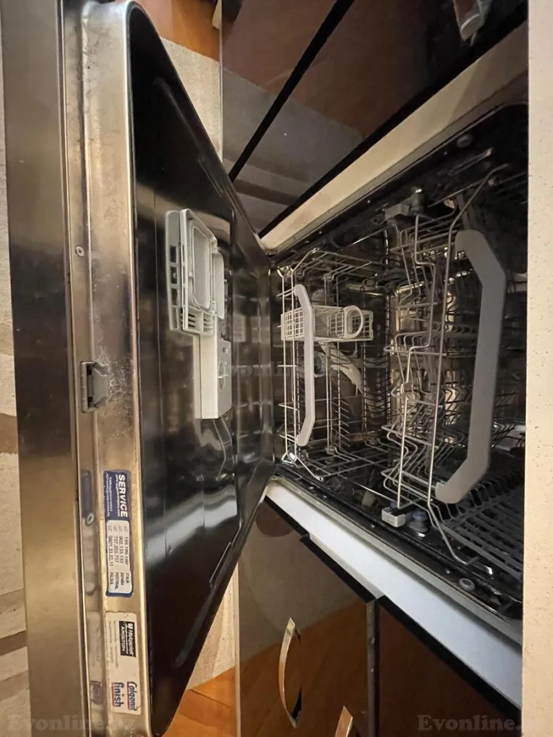 Kirayə verilir 3 otaqlı Mənzil Yeni tikili 150 m² 28 May m. - şəkil 10