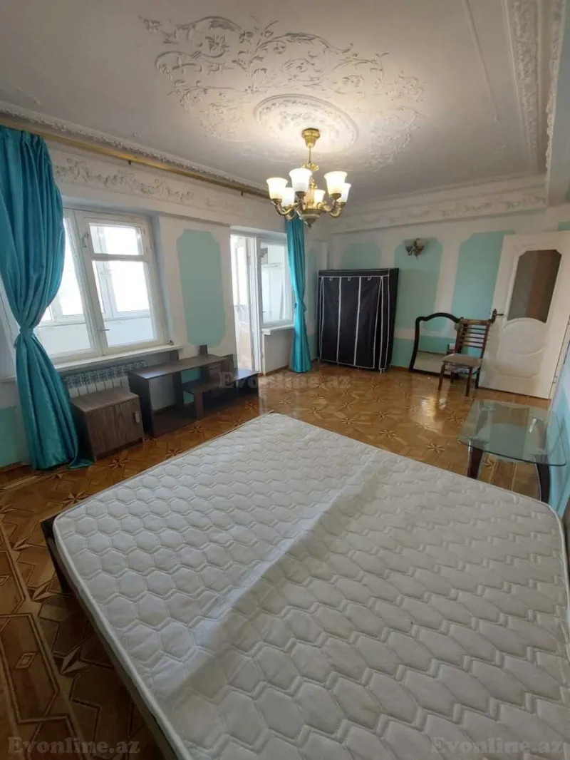 Satılır 2 otaqlı Mənzil Köhnə tikili 70 m² İçərişəhər m. - şəkil 2